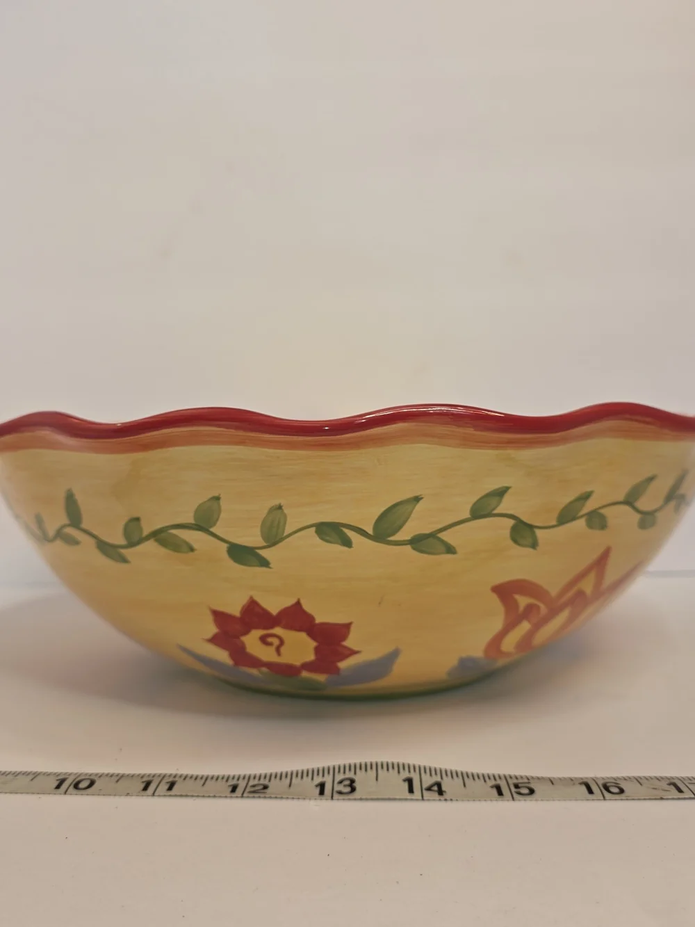Pfaltzgraff Yellow Floral Scalloped Bowl with Red Edge